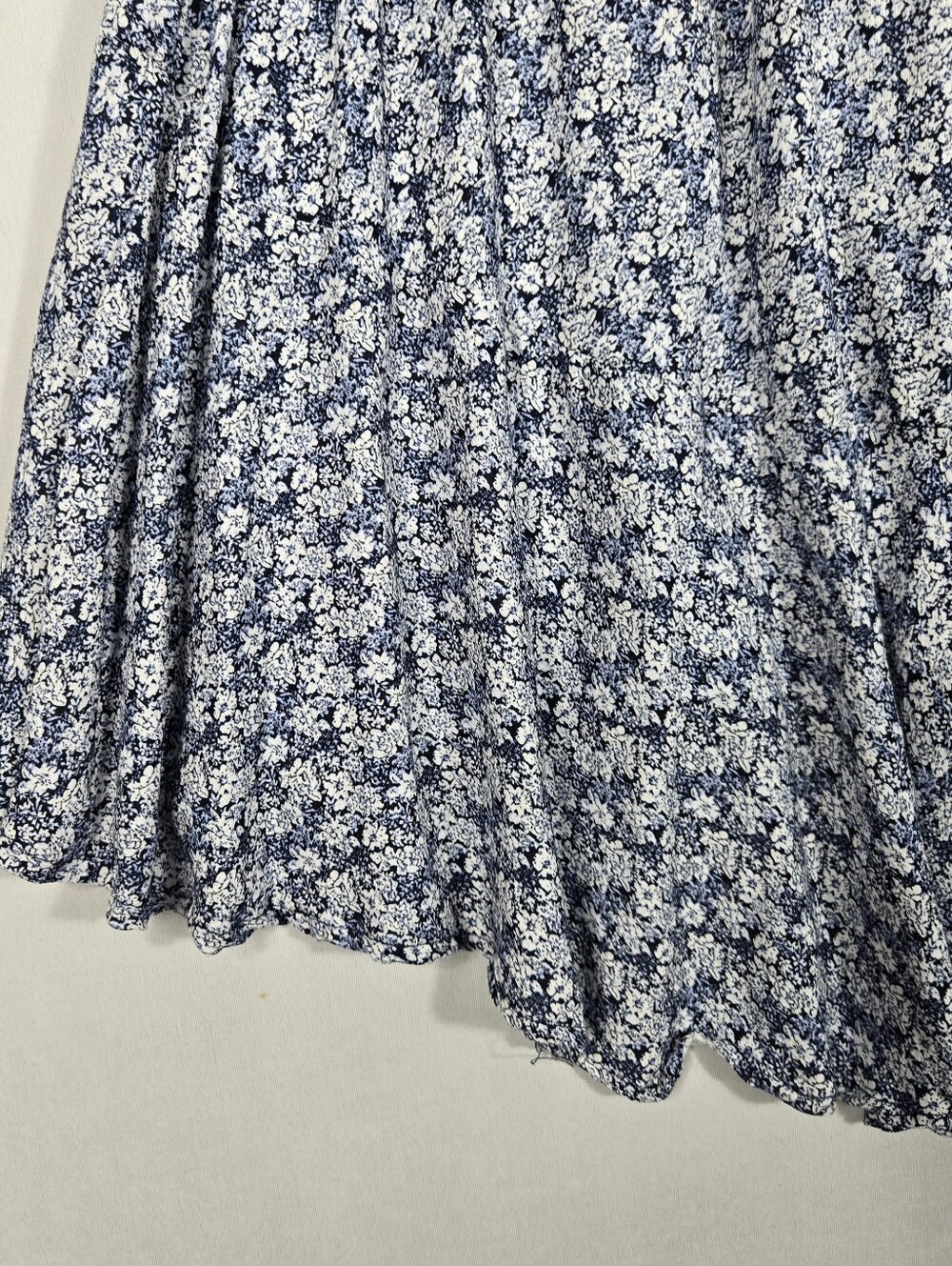 Rachel Zoe Blue White Floral Maxi Skirt Smocked Waist Hi Low Hem Size XS - Picture 14 of 15